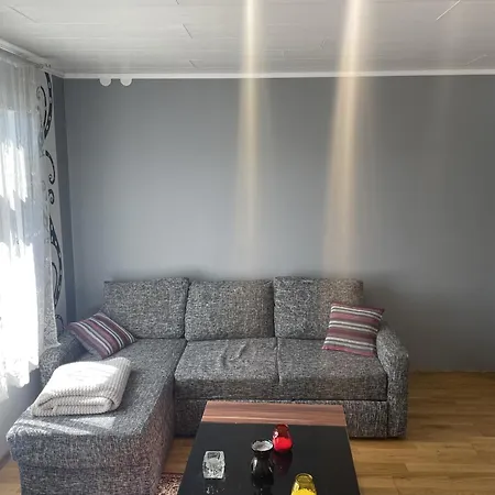 August Maramaa Puiestee Korter Apartment